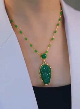 原创设计绿色金枝玉叶吊坠项链女超闪高级感叶子锁骨链爆款配饰品