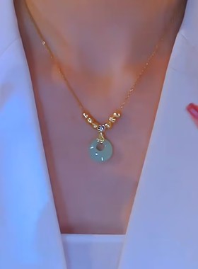 新款转运珠绿色平安扣项链女网红爆款高级感轻奢小众设计感项链女