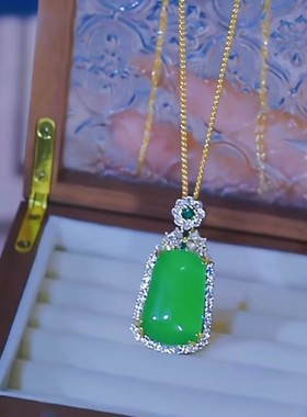 新中式绿色平安无事牌项链