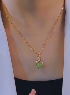 复古绿色福袋项链女款高级设计感小众网红爆款轻奢气质百搭锁骨链