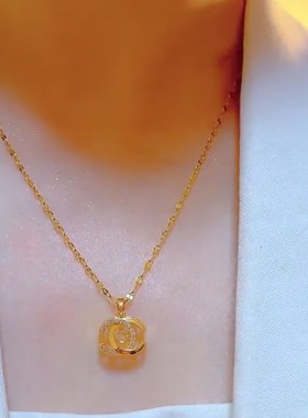 新款小香风金色交叉字母项链女网红爆款轻奢百搭小众设计感项链女