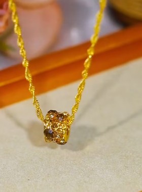 时尚金色路路通吊坠项链女时尚高级感轻奢气质百搭配饰精美项链女