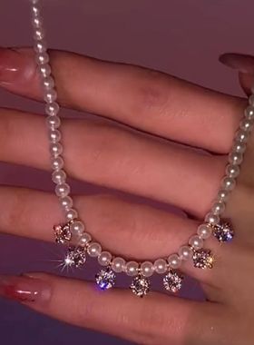 高级感珍珠项链女个性少女轻奢小众设计感颈链锁骨链2022年新款潮