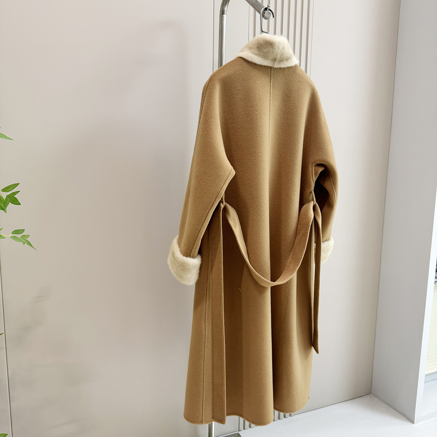 进口水貂毛领高端羊绒大衣女长款毛呢外套皮扣立领系腰带气质风衣,淘宝优惠券,粉丝福利购,淘宝优惠卷