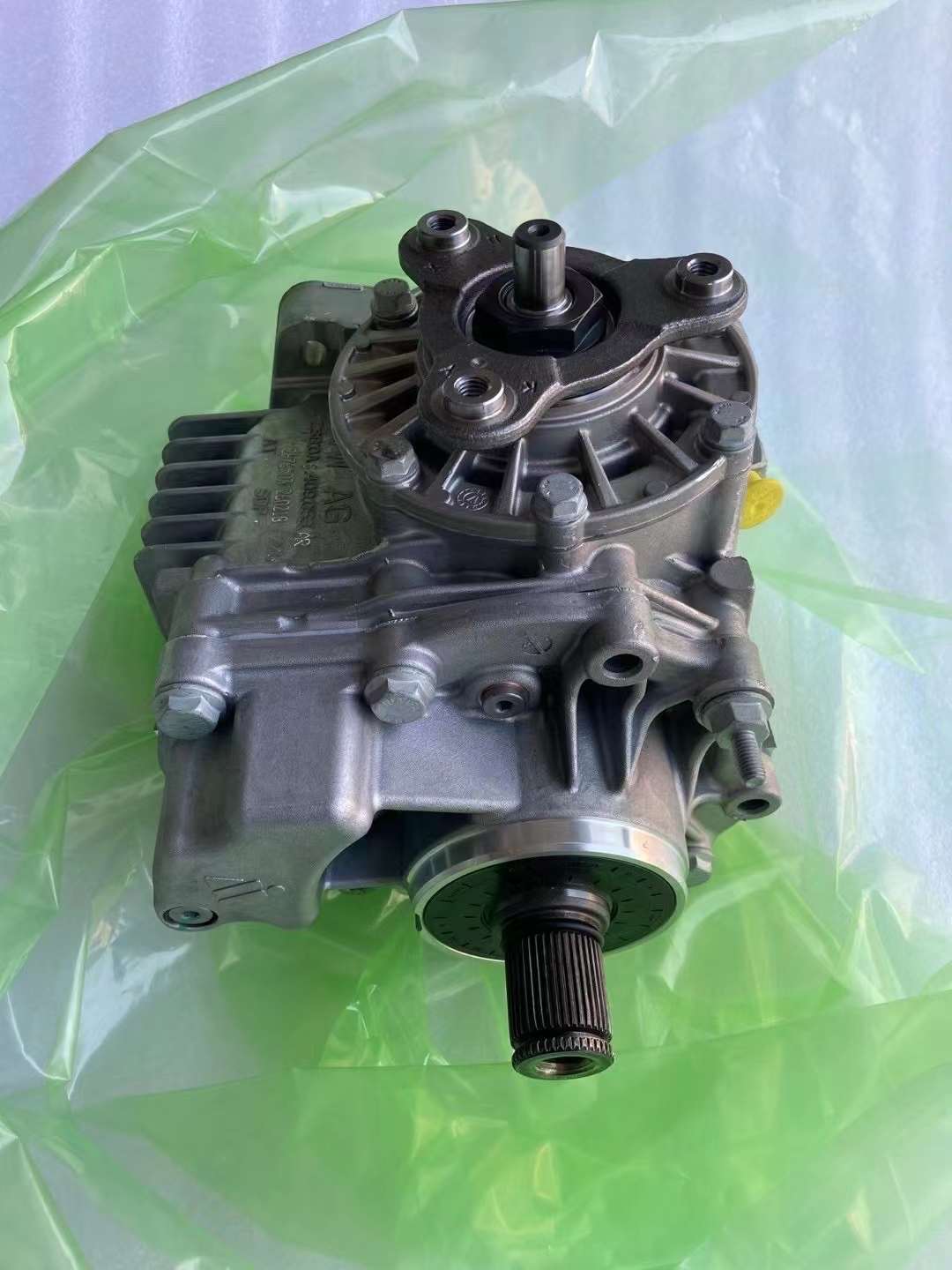 适用大众途观09M 老款分动箱 差速器 耦合器 离合器 传动轴 波箱 - 图0