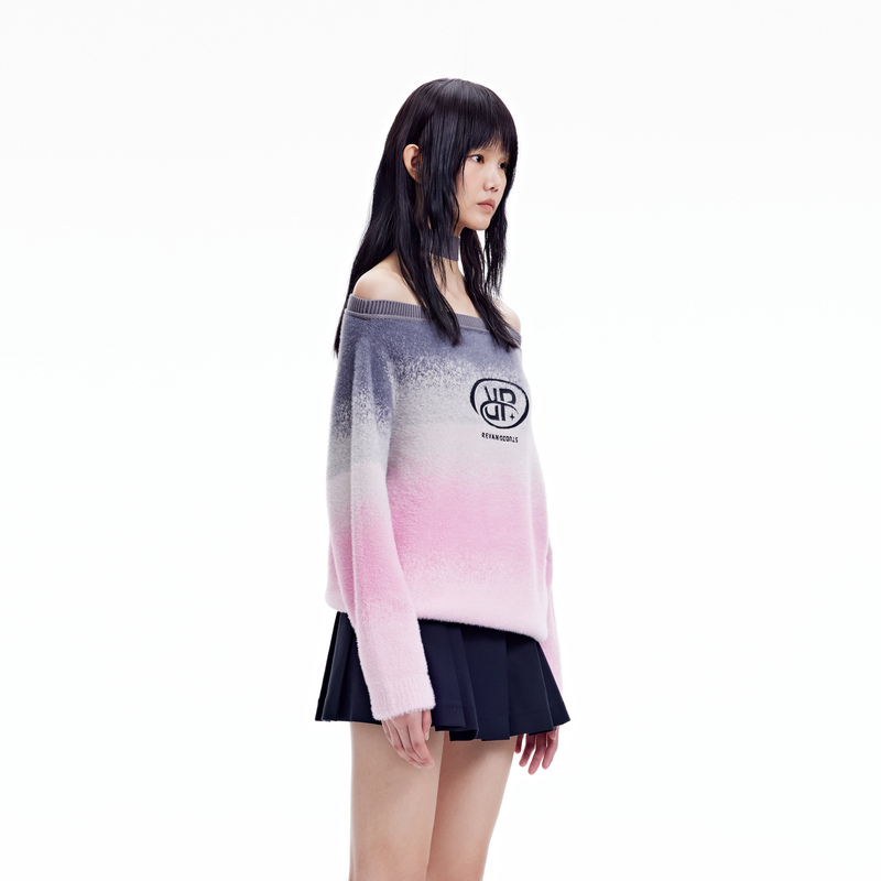 REVAN芮范设计师款甜酷风渐变色挂脖毛衣RN70601134 - 图0