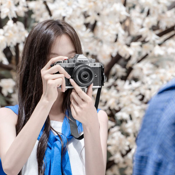 唯卓仕26mm F2.8 EVO 全画幅大光圈标准定焦人像镜头FE/Z卡口相机