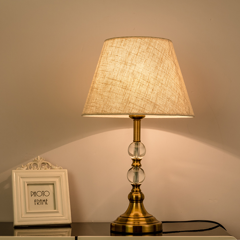 美式复古卧室床头灯北欧风现代简约客厅酒店触摸遥控水晶仿铜台灯-图1