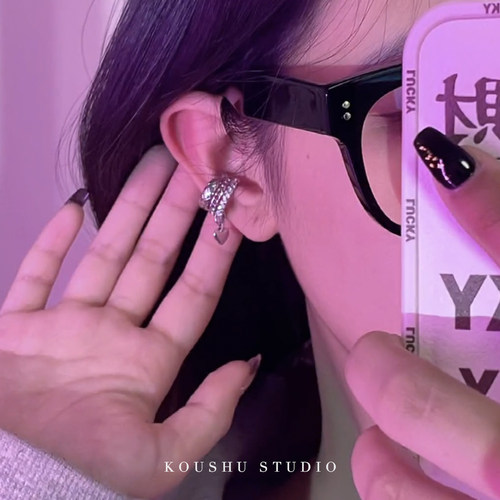 蔻述/e129何止心动耳骨夹爱心微镶耳夹高级感简约女无耳洞耳饰 - 图1