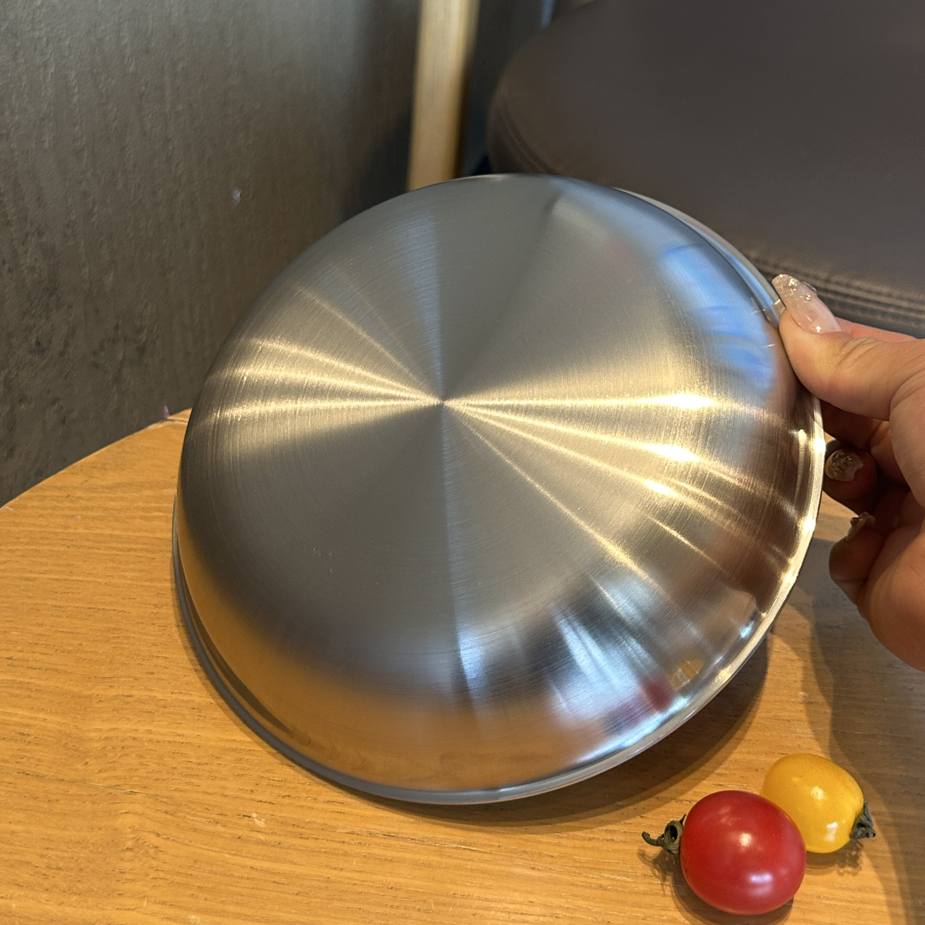 出口304不锈钢圆盘菜碟子菜盘海鲜盆复合钢一体18 20cm24cm可加热,淘宝优惠券,粉丝福利购,淘宝优惠卷