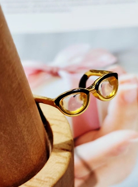 无聊的时候给手指戴个眼镜！开口戒指涂色简约情侣指环