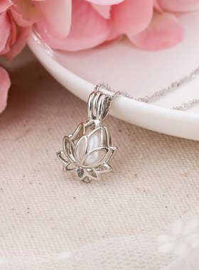夜光莲花项链夜明珠吊坠儿童男女款情侣学生闺蜜配饰礼物