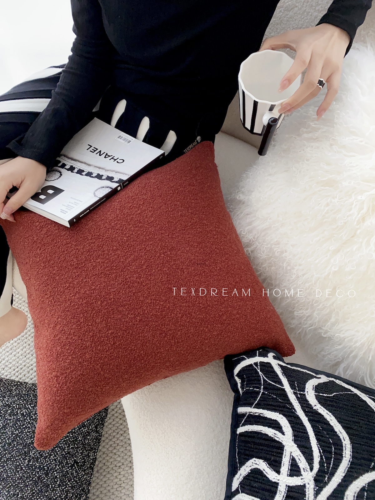 Texdream态度 红与黑 滩羊毛抱枕客厅现代设计款靠垫沙发皮草枕套 - 图1