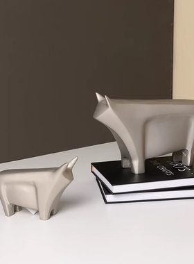 现代轻奢金属铝制公牛摆件