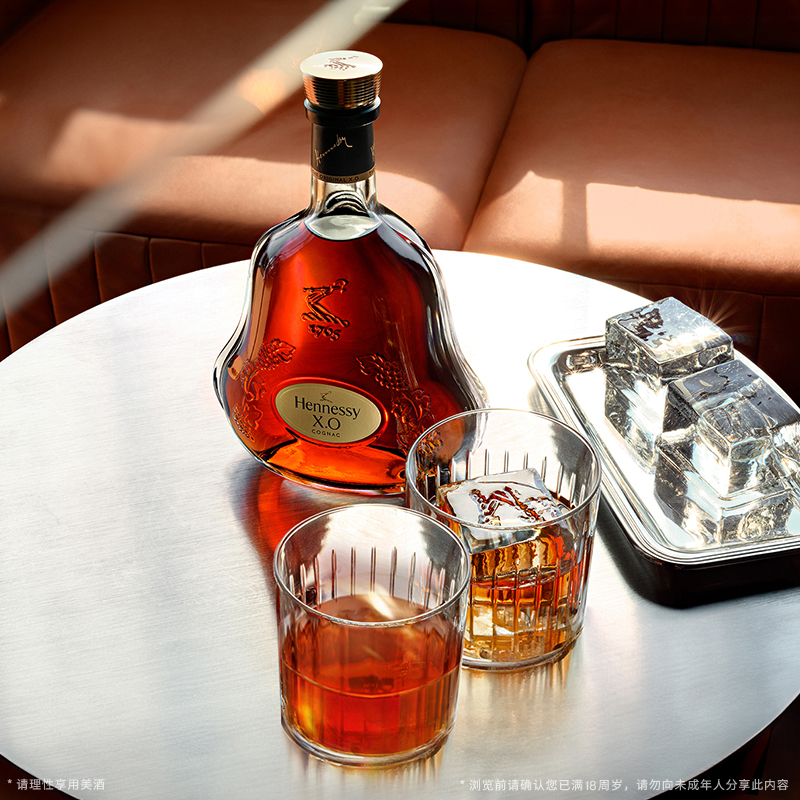 【官方直营】轩尼诗XO干邑白兰地700ml 4支 进口洋酒正品hennessy - 图1