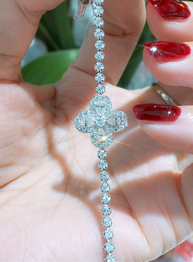 进口莫桑石四花瓣满钻手链