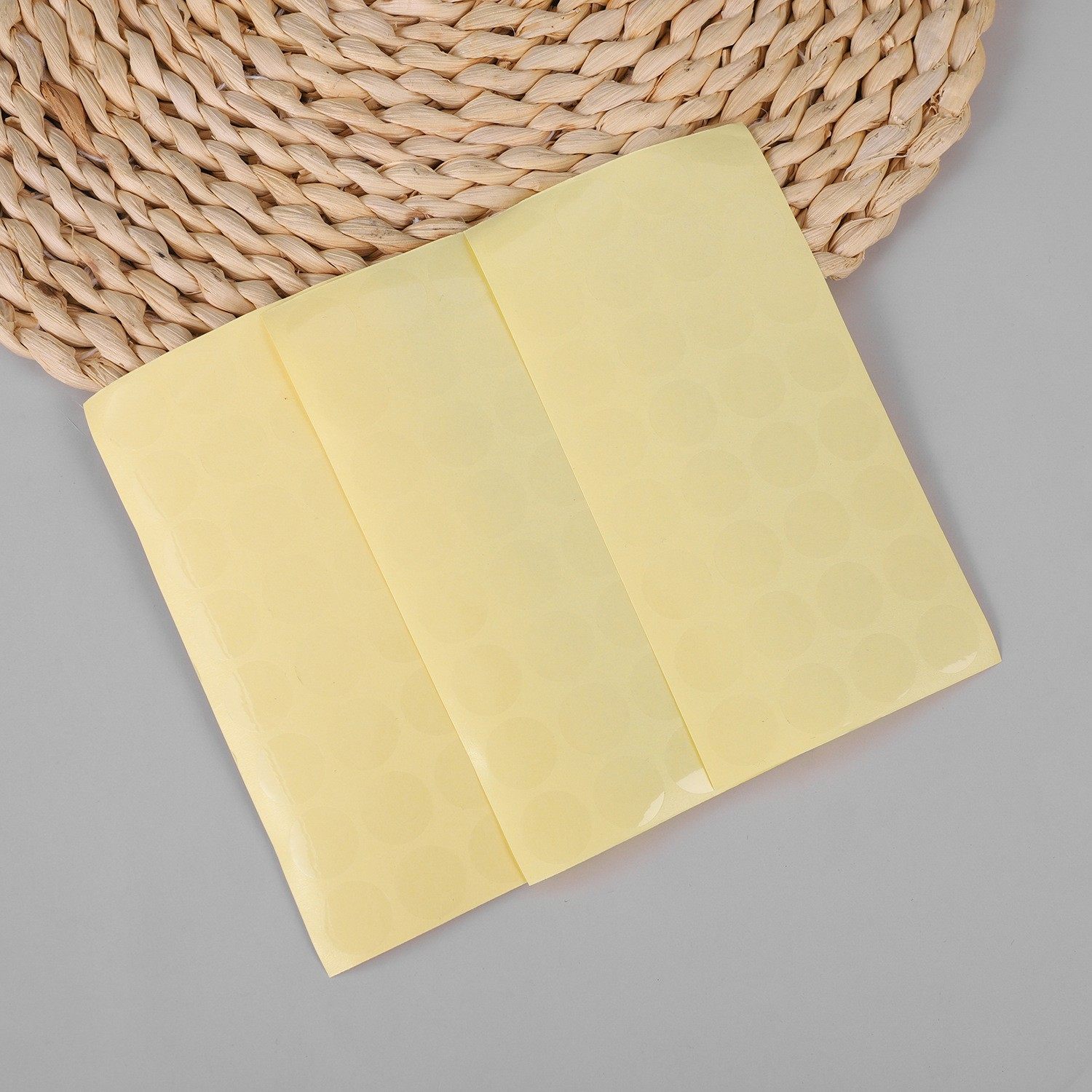 圆形透明封口贴PET不干胶标签贴彩盒包装盒专用封口标PET标签贴纸圆点贴封箱贴透明不干胶标签贴纸可定制印刷,淘宝优惠券,粉丝福利购,淘宝优惠卷