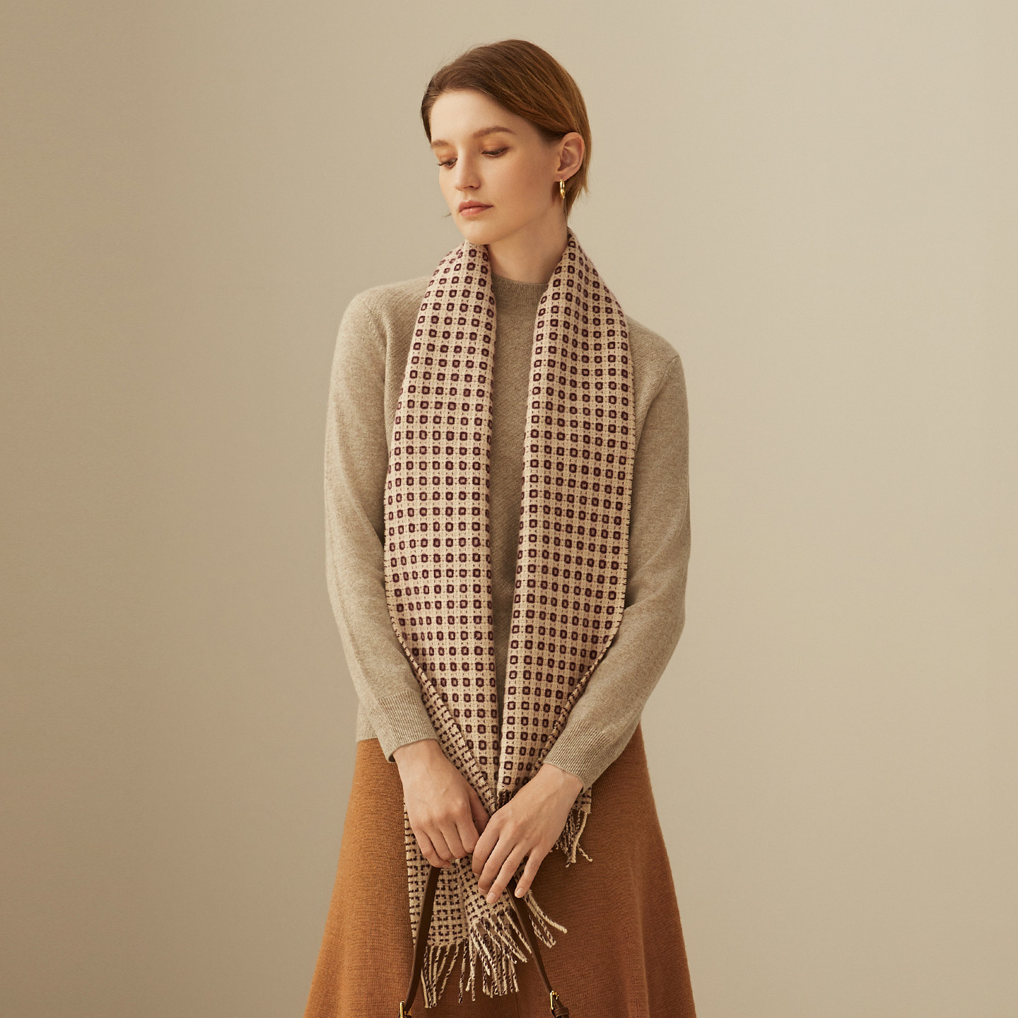 鹿王100%纯山羊绒衫女士内搭半高领针织保暖打底毛衣套衫秋冬新款,淘宝优惠券,粉丝福利购,淘宝优惠卷