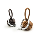 Креативный плетеный кожаный брелок ручной работы подходит для мужчин и женщин для влюбленных, аксессуар на рюкзак, простой и элегантный дизайн, из натуральной кожи