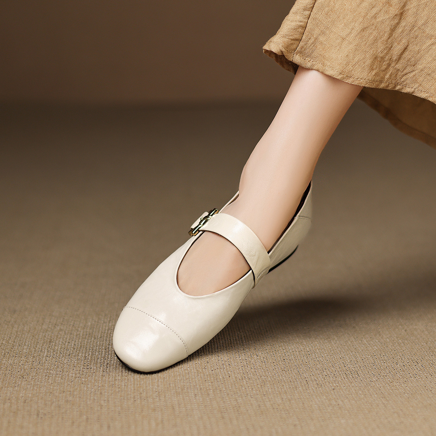 奥卡索女鞋真皮复古柔软舒适懒人气质平底休闲鞋通勤显瘦单鞋子女,淘宝优惠券,粉丝福利购,淘宝优惠卷