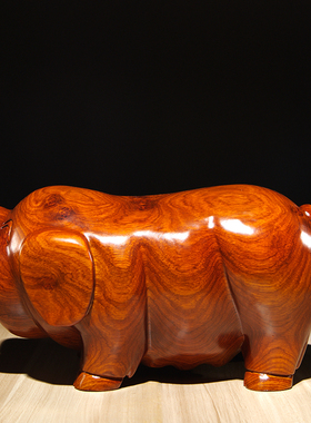 可爱风雕刻生肖猪家居客厅工艺品