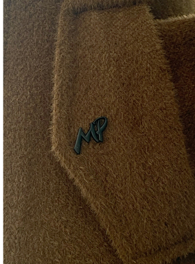 MP定制款logo胸针精致百搭