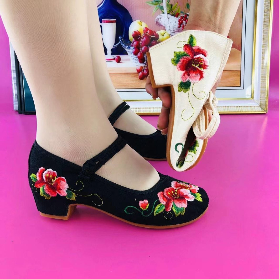 广场舞鞋绣花鞋老北京女鞋透气妈妈鞋老北京布鞋秋季新款汉服高跟,淘宝优惠券,粉丝福利购,淘宝优惠卷