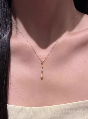 极简主义轻奢高级感拉丝水滴项链