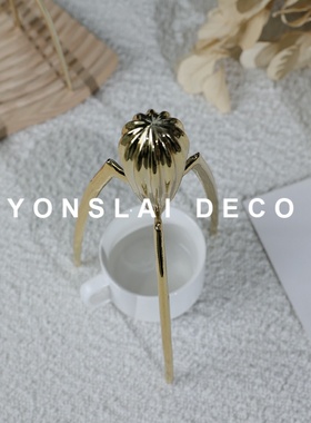 新款章鱼外星人手动榨汁器轻奢