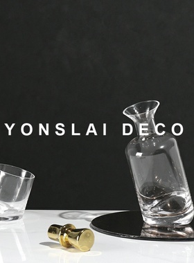 极简风玻璃吧台展厅桌面摆件酒具