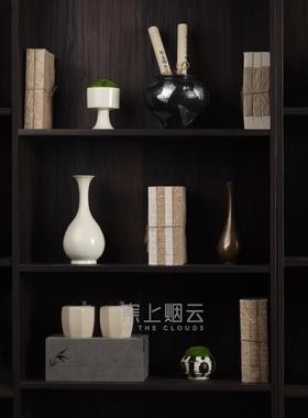 新中式样板间售楼处书房博古架书柜软装银箔花器书籍装饰品摆件