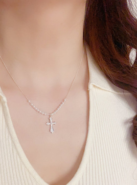 YU心轻奢简约时尚十字架项链