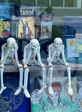 这摆件太符合我的精神状态了！