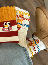 Who knows the fries and the snow boots are really good and cute and freaks creative personalities Ins Chaugey Ride College Wind Socks