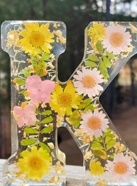 Floral Resin Night Light 花卉字母树脂夜灯家居装饰创意礼物
