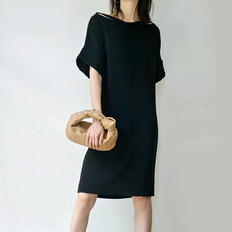 一字肩连衣裙女2020中长款小黑裙子 裙踪魅影连衣裙