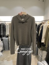 A Flan Korea East gate 2023 Winter new 100 hitch Bull Horn Buckle Decoration Long Sleeve Sweater Woman