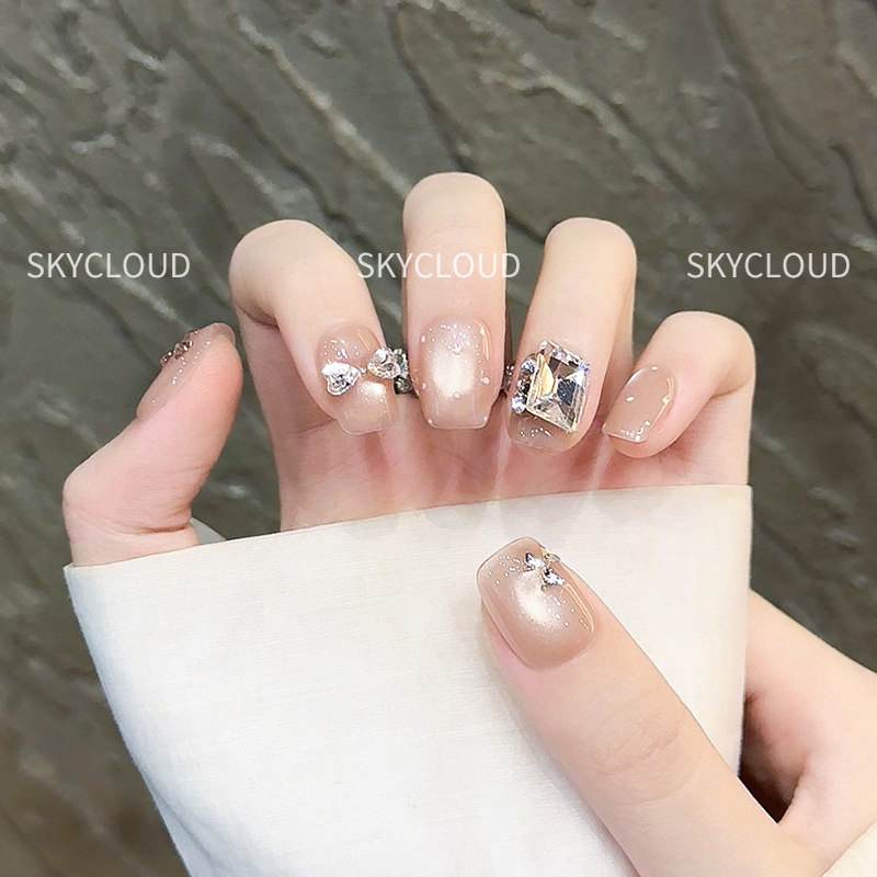 爆闪蝴蝶钻手工穿戴甲裸色短款高级感猫眼美甲2025年新款指甲贴片,淘宝优惠券,粉丝福利购,淘宝优惠卷