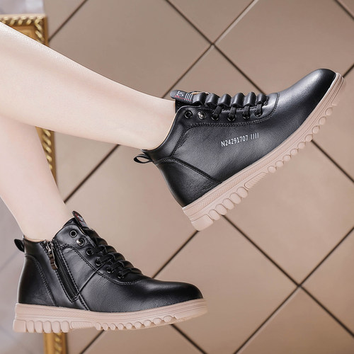 真皮小白鞋女2025冬季新款加绒妈妈鞋百搭中老年超轻防滑休闲皮鞋 - 图3