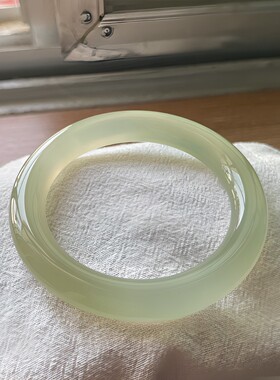 官方正品湖水绿玉手镯女天然冰透玉髓玛瑙浅晴水玉镯子多样性发一