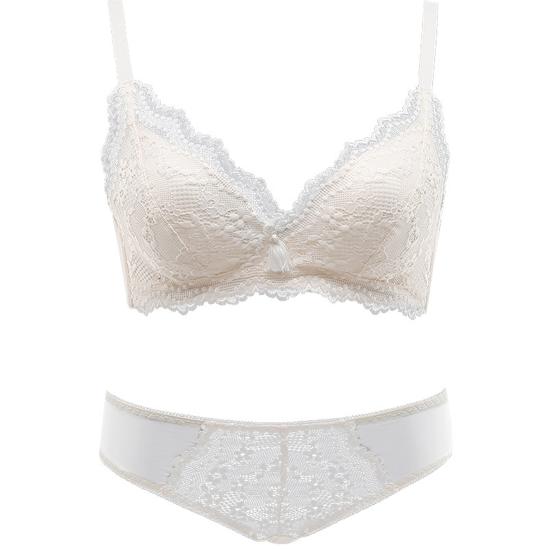 大胸显小薄款无钢圈收副乳纯欲胸罩 两只蜜桃文胸