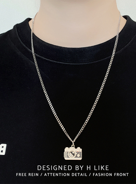 卡通相机项链吊坠钛钢情侣