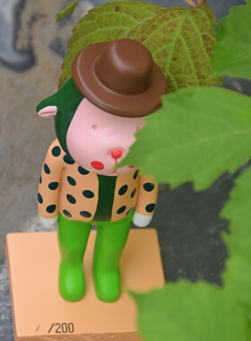 杨媛媛雕塑《MrkuKu》摆件