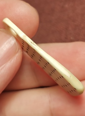 古玩牌卡13*37mm老白色满咒点图腾卡子滴溜测挂一物一图饰品挂件