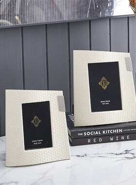 现代轻奢样板房高档皮质相框金属相框摆台M寸寸装饰相框软装饰品