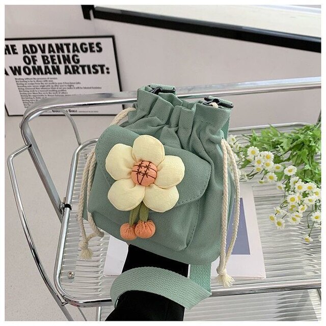 Popular small bags for women 2023 new trendy fresh canvas shoulder bag cute girly flower crossbody bucket bag