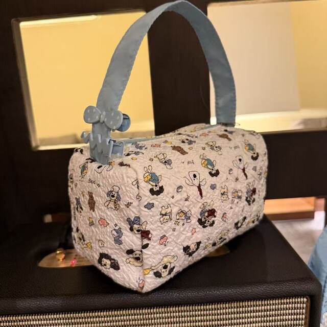 New cartoon makeup storage bag ins style large capacity travel wash underwear underwear storage lipstick cosmetic bag