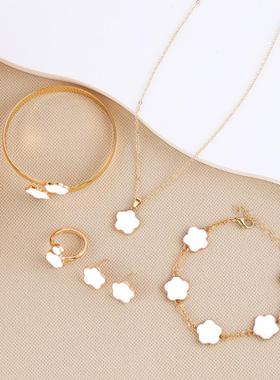 跨境韩版新款五叶花时尚幸运耳针项炼手镯手錬戒指组套五瓣花厂家