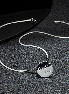 2021年新款ins简约好运字母项链