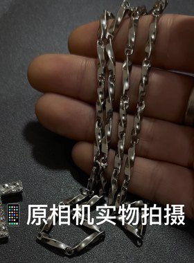 钛钢禁欲系小众锁骨链